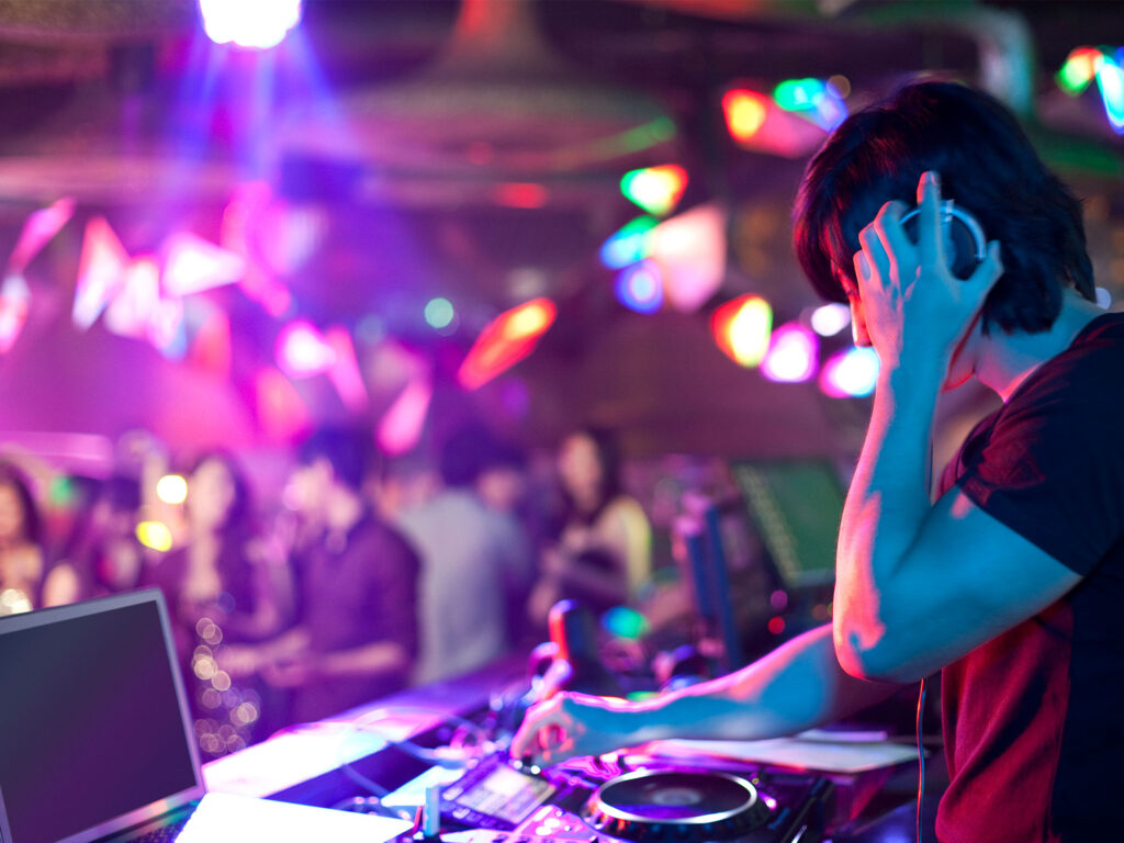 Inside the High-Energy Saturday DJ Nights at Barlow